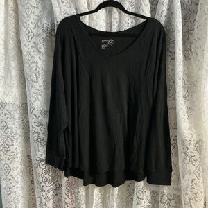 🔵 Terra & Sky Black Long Sleeve V-Neck Top